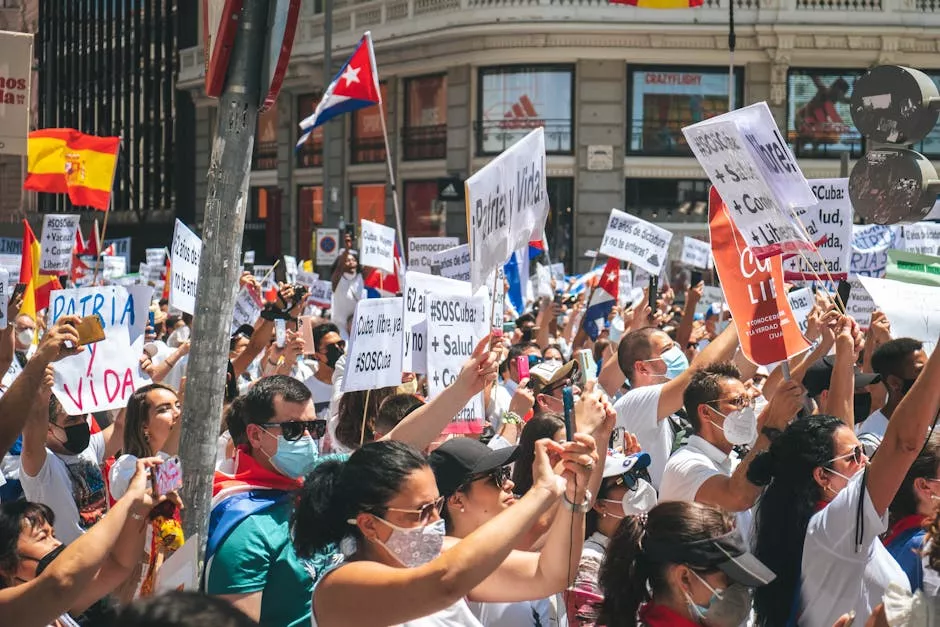 Bolivia Intensifies Efforts to Disband Road Protests Amidst Unrest
