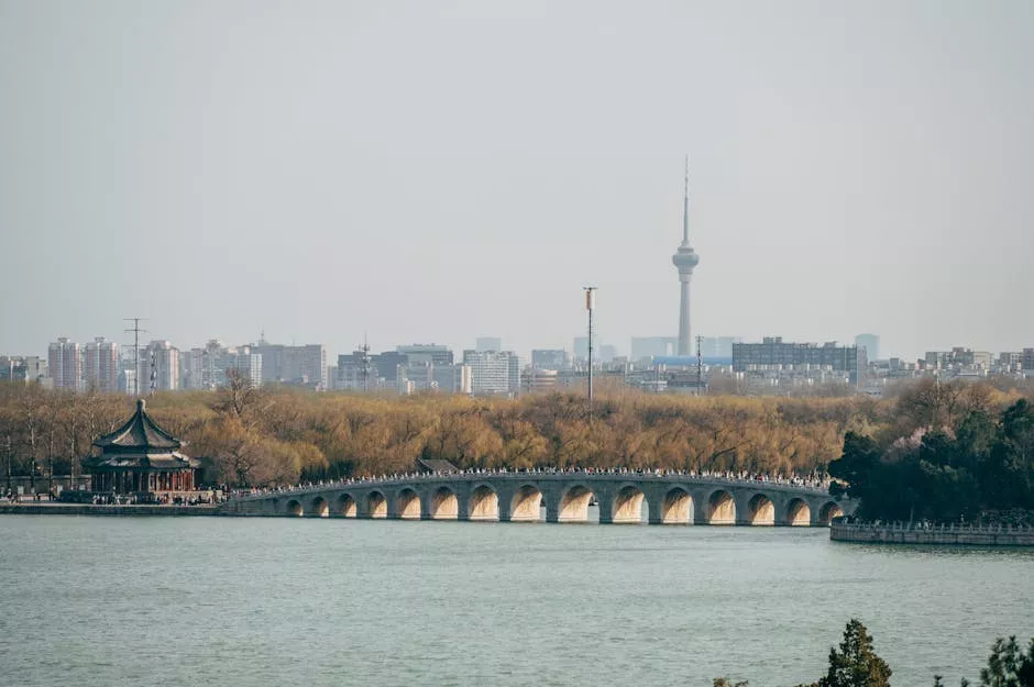 US-China's Economic Ties Seen as Crucial Amid Rising Tensions